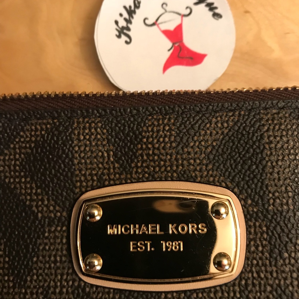 Michael Kors Logo Flat Clutch Wristlet Mini Bag - Picture 8 of 8